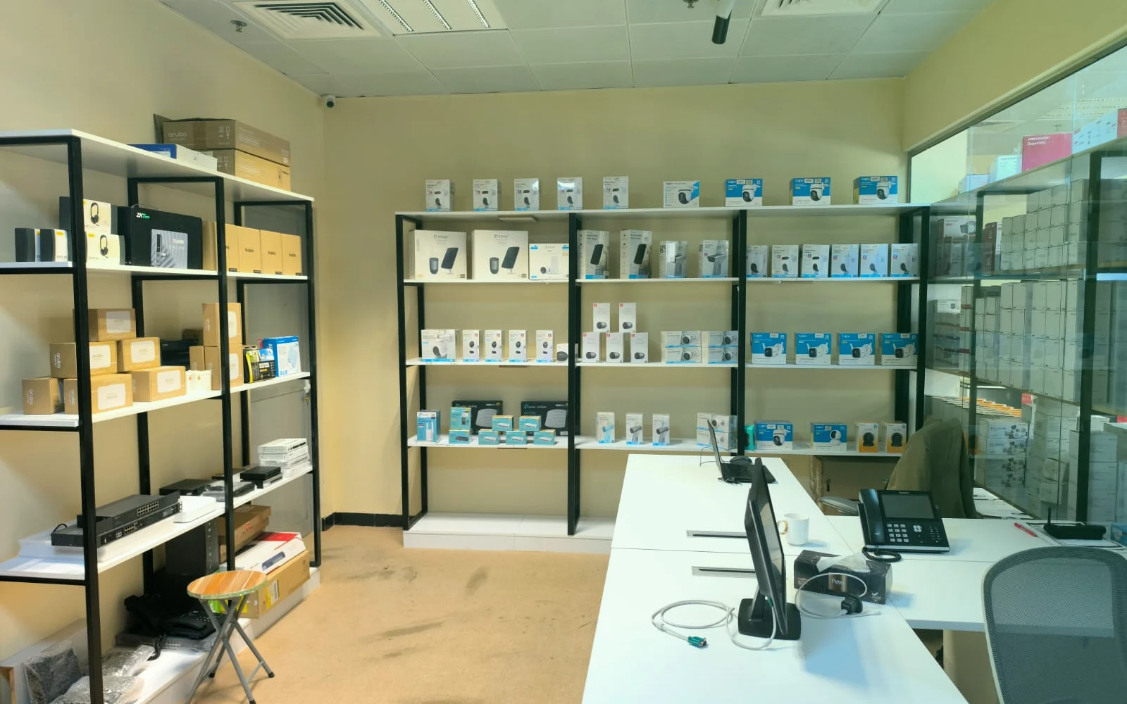Network server room and structured cabling